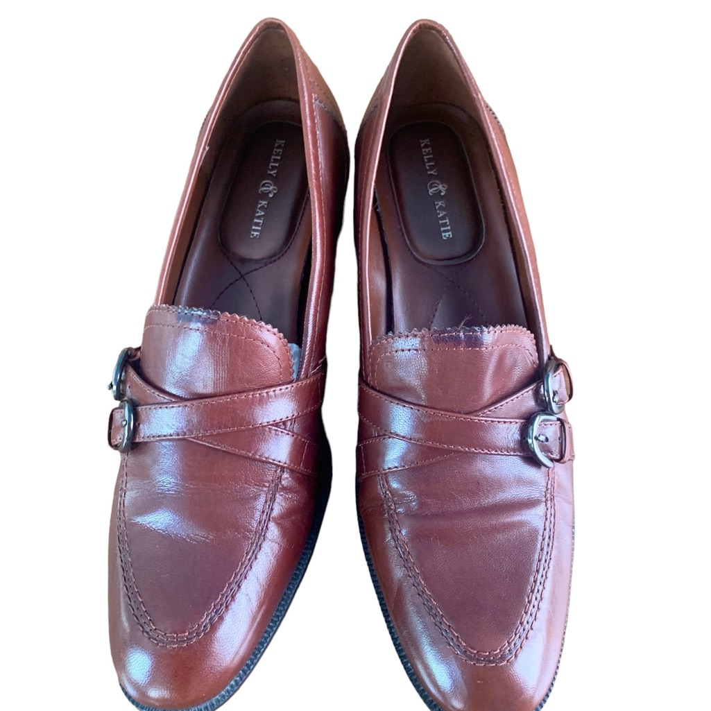 Kelly & Katie Brown Slip-On Shoes, Size 9.